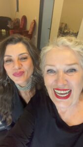 Suzan Kardeş Instagram - Can Dostlarla HIDIRELLEZ buluşması (3) GÖKÇE BAHADIR🥰 @gokce.bhdr o her sene kocaman ailesi ile kutlarmış🌸🌹 ama heybeler teslim edildi tabi kiii🥰🧿💐 bol berkert,şans,aşk,mutluluk diliyorum GÖKÇEEEMM🥰🧿💐🌹💃 @suzaninhidirellezfestivali @maximumuniq @bkmonline @unescoturkiye @un_turkiye #hıdırellez #bahar #kutlama #musica #dance #performance #gece #eğlence