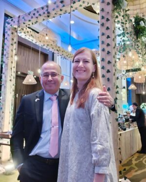 Suzanne Bernert Instagram - An amazing turnout at the #israeliindependenceday... met so many people and had great conversations. Of course, it also got serious, but showing support by showing up is what was needed 🇮🇱🎗️
Outfit @untungindia 
Shoes @elizabethy_y_h
.
.
.
#israelinstagram
#israelinindia #israel #thegranddelhi #suzannebernert #arjunhardas  #🇮🇱 #🇮🇱🇮🇳 #🇮🇱🇩🇪