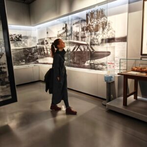 Suzanne Bernert Instagram - At the Dornier Museum in #friedrichshafen 
wearing a super cute dress by #thehaimishliving #collabalert 
Pantheon Herringbone Weave dress perfect for winters paired with slim leggings jeans and my fav boots ! #japaneseinspired 
.
.
.
#indiameetsjapan #haimishlife #kawaii #longdresses #suzannebernert #dorniermuseum #madeinbharat