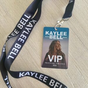 Suzanne Paul Instagram - Fabulous night at Auckland Town Hall for Country music sensation @kayleebellmusic 🩷