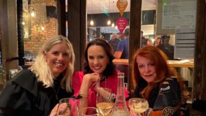 Suzanne Paul Instagram - Great night dancing to the wonderful sounds of @taishatari and @thomas_stowers at the @jervois_rd