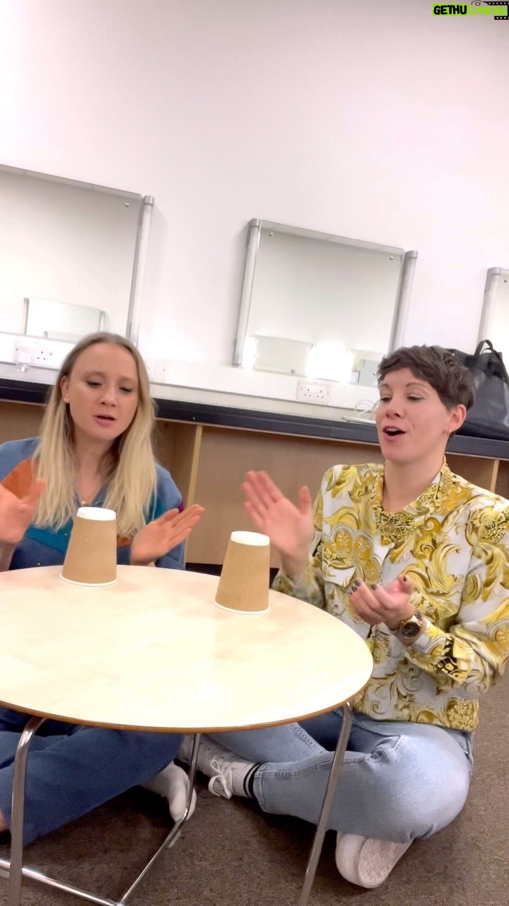 Suzi Ruffell - 3K Likes - Ever wonder what we get up to in the intervals? Pitchy not perfect!
#cups #comedians