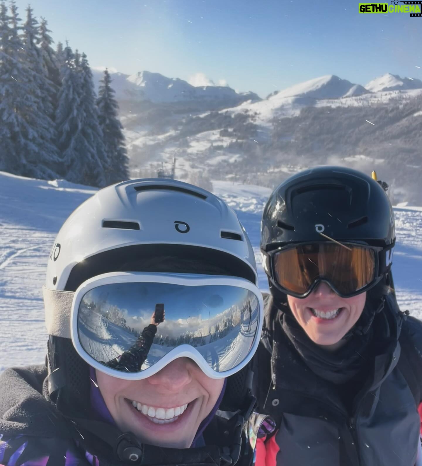 Suzi Ruffell - 1.9K Likes - āSuzi slow down, you canāt ski that fast when you donāt know how to stopā special times with my excellent wife.
ā¤ļø ā·ļø