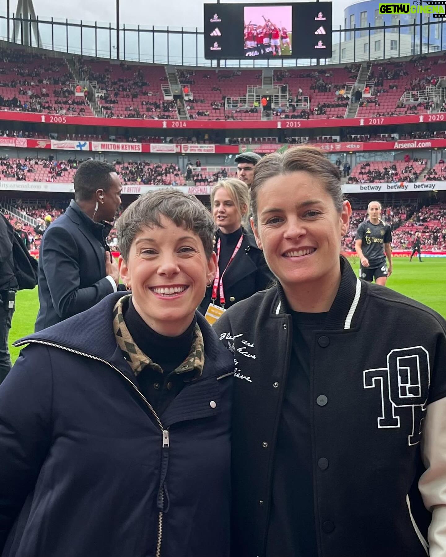 Suzi Ruffell - 4.4K Likes - How incredible to be at the Emirates this afternoon and be part of a WSL record breaking attendance, over 60,000. Thanks so much to @arsenalwfc for inviting me to the match. So amazing to present @liawaelti the award for player of the month, to chat pitch side and on the big screens about @bigkickenergypod and to say hello and goodbye to @jbeattie91