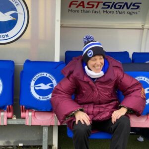 Suzi Ruffell Instagram - Big Coat Energy in the dug out at half time. @bigkickenergypod @bhafcwomen