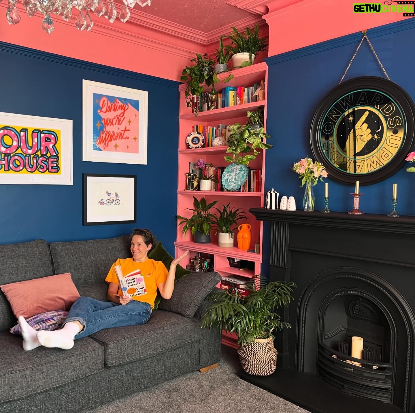 Suzi Ruffell - 5.3K Likes - My lounge, this is mainly for fans of Like Minded Friends, mine and @tomindeed’s anxiety podcast about interiors and horticulture, the pink ceiling happened.
And yes I’ve bought more plants since Chelsea Flower Show.
Also the book I’m reading is @emmareedturrell it’s really good!