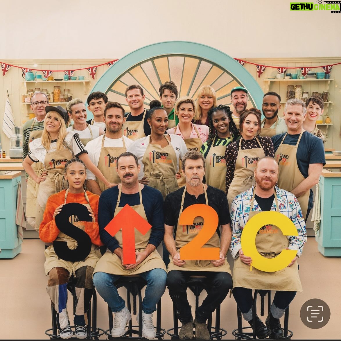 Suzi Ruffell - 6K Likes - Absolutely loved being part of Celebrity Bake Off for Stand Up to Cancer.
Also big lol to my little head poking out in the group shot.
@channel4 @su2cuk @britishbakeoff