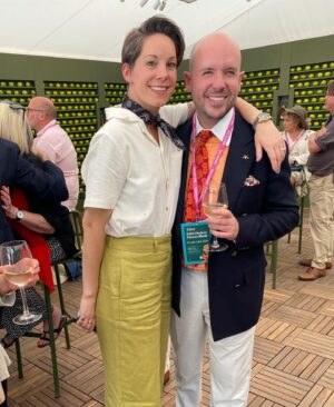 Suzi Ruffell Instagram - 🌺 ❤️