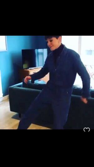 Suzi Ruffell Instagram - Hah! I just found this video of Alice and I sharing a works space (our flat) in 2020. Honestly she has the patience of a saint.