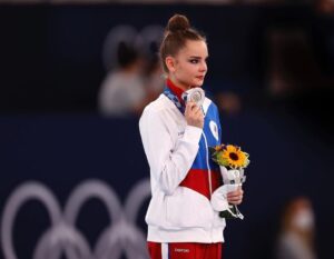 Svetlana Zakharova Instagram - То, что сегодня происходило на соревнованиях по художественной гимнастике, назвать беспределом – слишком мягко❗ Это был бандитизм со стороны всего судейства. С самого начала казалось, что это был заговор против наших гениальных спортсменок @arishadina1998. Всем нам было понятно, что Дине и Арине надо только чисто, без ошибок исполнить все упражнения, что они, большие умнички, и сделали (совершено без единой потери была Дина) как всегда на высочайшем уровне, и вот она -  наша олимпийская медаль… Но нет, судьи с самого начала намеренно занижают баллы обеих сестёр, а апелляцию не принимают❗Неужели Дина Аверина, тринадцатикратная чемпионка мира, по их мнению, не достойна золота на Олимпийских играх❓❗❗

Я уважаю труд каждой спортсменки❗Они великие трудяги и умницы❗ Но я не могу понять судей, как можно было так судить сегодня❓Позор❗❗❗

I’m absolutely appalled by today’s rhythmic gymnastics quality of judging❗ I can’t stress enough how unbelievably biased and unfair it was! Dina and Arina‘s performance was of the highest level and mastery and there was no smallest mistake made, which is not an easy feat all. I’m convinced that the sister athletes deserve the highest praise and assuredly they deserve the medals. But no, the judges downgrade our athletes from the outset and don’t even accept the appellations! I can’t believe that Dina Averina a thirteenfold world champion is not good enough for Olympic gold in those judges eyes❗I deeply admire the effort and hard work that goes into every athlete’s performance! I do not know anyone who is more dedicated and talented as them! But! It’s unbelievable how unfair and shameless the jury’s judgment was today❗ Shame on them❗

#светланазахарова
#svetlanazakharova
#художественнаягимнастика
#олимпиада2021