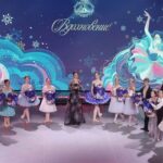 Svetlana Zakharova Instagram - Друзья, напоминаю❗Сегодня на телеканале «Культура»  @russiaculture - первый выпуск нового сезона проекта "Большие и маленькие". Тема выпуска: "Классический балет". Начало в 15:30 ❤❤❤ Не пропустите❗ @sofyagaydukova  @igortsvirkofficial  @alexandermogilev  @ramil.mekhdiev  #СветланаЗахарова #РоссияКультура #большиеималенькие #svetlanazaharova