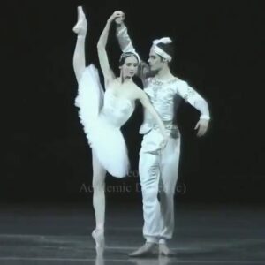 Svetlana Zakharova Instagram - #Repost @catherine_pollak
・・・
'La Bayadère' at the Mariinsky theatre with Svetlana Zakharova and Jacopo Tissi (in honour of Olga Nikolaevna Moiseyeva's 90th jublee). 30.12.18.

Adagio. Из личного архива.

#svetlanazakharova #mariinsky #mariinskytheatre #theatre #labayadere #classic #bolshoitheatre #russianballet #ballet #pasdedeux #adagio #dance #balletdancer #ballerina #instaballet #balletpost #saintpetersburg #petersburg #instarussia #instaspb #мариинскийтеатр #мариинский #баядерка #светланазахарова