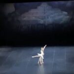 Svetlana Zakharova Instagram - #Repost @svetlana.zakharova_fans ・・・ Unreleased video of the awesome @svetlana_zakharova_official and @jacopotissi performing Bayadere at @teatroallascala (27/01/22). 2/4 * * * *
