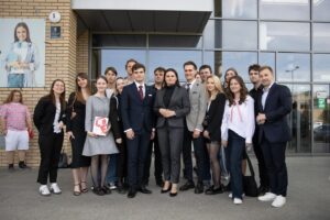 Sviatlana Tsikhanouskaya Instagram - Як жа я была рада сустрэцца з вамі, беларусі Познані! Пабачыцца, абняцца і паразмаўляць. Пасля сустрэчы ўсё яшчэ адчуваю цяплыню ў сэрцы. 

Была вельмі радая пачуць вашыя меркаванні і ідэі. Кожная сустрэчa з беларусамі і беларускамі — матывацыя працягваць працу. І вельмі цешыць тое, што мы працягваем гэта разам. Дзякуй, дарагія, за такі цёплы прыём! 

#ціханоўская #беларусь #польшча #познань