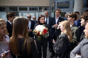Sviatlana Tsikhanouskaya Instagram - Як жа я была рада сустрэцца з вамі, беларусі Познані! Пабачыцца, абняцца і паразмаўляць. Пасля сустрэчы ўсё яшчэ адчуваю цяплыню ў сэрцы. 

Была вельмі радая пачуць вашыя меркаванні і ідэі. Кожная сустрэчa з беларусамі і беларускамі — матывацыя працягваць працу. І вельмі цешыць тое, што мы працягваем гэта разам. Дзякуй, дарагія, за такі цёплы прыём! 

#ціханоўская #беларусь #польшча #познань