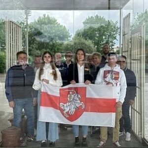 Sviatlana Tsikhanouskaya Instagram - Учора па ўсяму свету прайшлі акцыі салідарнасці з беларускімі палітвязнямі. Велізарны дзякуй усім, хто далучыўся! Ваша падтрымка значыць вельмі шмат – гэта наш агульны крок да справядлівасці. 

Дзякуй, што памятаеце і дапамагаеце тым, хто несправядліва апынуўся за кратамі. Кожнае наша дзеянне даюць ім сілы і надзею. Вельмі важна ведаць, што ты не адзін і што за табой вялікая колькасць людзей, якія падтрымліваюць. Я ўпэўнена: нашы палітвязні ведаюць, што мы побач. 

Ваша актыўнасць і эмпатыя робяць гэты свет лепш. Дзякуючы вам сем’і палітвязняў адчуваюць падтрымку і вераць, што ўсе абавязкова зменіцца да лепшага. Дзякуй вам за гэта!  #ціханоўская #беларусь #свабодупалітвязням #беларусызамежжа #салідарнасць