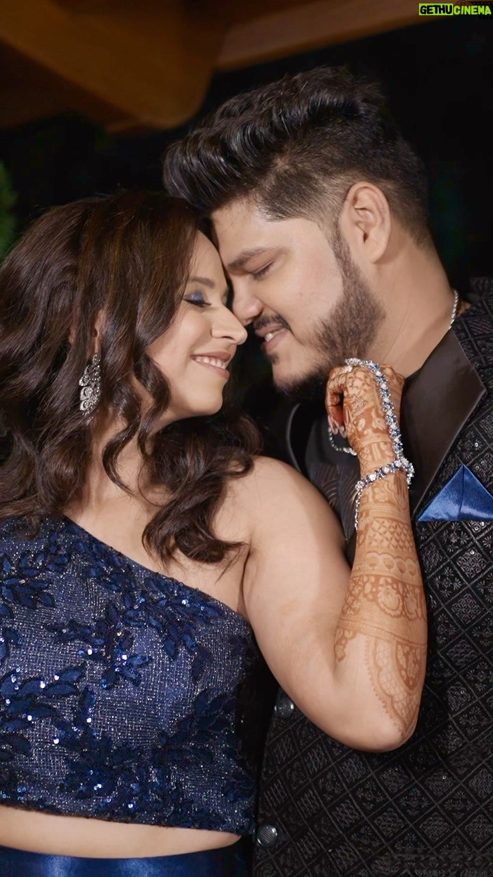 Swanandi Tikekar - 21.2K Likes - 💙 🎶🕺🪩💃 🎵 🖤
Video : @lensfixed_onkarabhyankar
Outfits : @savaree_by_sonali
Styling : @saudamini_g
MUAH : @nishant_tapkir_makeup @priyankahairartist
Asthetics & Skincare : @thefacestudio.in
Socials and Exclusive PR : @wechitramedia @n.i.d.s_
#ANANDI #SwanandiTikekar #AshishKulkarni #SangeetNight