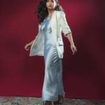 Swanandi Tikekar Instagram - ❤️❤️❤️ #palat #love #white #satin #gratitude #swananditikekar