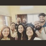 Swanandi Tikekar Instagram - Ya gelya athavdyat mi salag 3 nataka baghitli! Ani majhasathi ha athavda atyanta sundar athavda tharla. I saw 3 plays and a webseries and all my friends and ppl who i admire as actors, have done a fabulous job. It was so enriching to see everyone perform. These plays are a must watch!!! Hi Nataka Jaroooooor bagha!!! 1. Kirkol navre 2. Jar tar chi goshta. 3. Uchhad And also @mekrutikadeo @suvratjoshi such subtlety in your perfommance in Taali. Absolutely happy and proud of you!!! @kshitijpatwardhan 👏🏻👏🏻👏🏻👏🏻 Do watch on @officialjiocinema #mustwatch #theatre #thisseason #friends #proud #love #beautifulweek #gratitude #swananditikekar