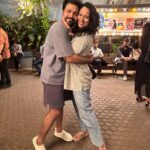 Swanandi Tikekar Instagram - Ya gelya athavdyat mi salag 3 nataka baghitli! Ani majhasathi ha athavda atyanta sundar athavda tharla. I saw 3 plays and a webseries and all my friends and ppl who i admire as actors, have done a fabulous job. It was so enriching to see everyone perform. These plays are a must watch!!! Hi Nataka Jaroooooor bagha!!! 1. Kirkol navre 2. Jar tar chi goshta. 3. Uchhad And also @mekrutikadeo @suvratjoshi such subtlety in your perfommance in Taali. Absolutely happy and proud of you!!! @kshitijpatwardhan 👏🏻👏🏻👏🏻👏🏻 Do watch on @officialjiocinema #mustwatch #theatre #thisseason #friends #proud #love #beautifulweek #gratitude #swananditikekar