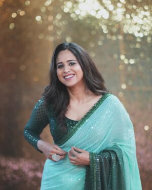 Swanandi Tikekar Instagram - Bling all the way!!!✨✨

Clicked by @sameer_gawde_photography 

#redcarpet #zeegaurav #zeemarathi #anandi #bling #swananditikekar