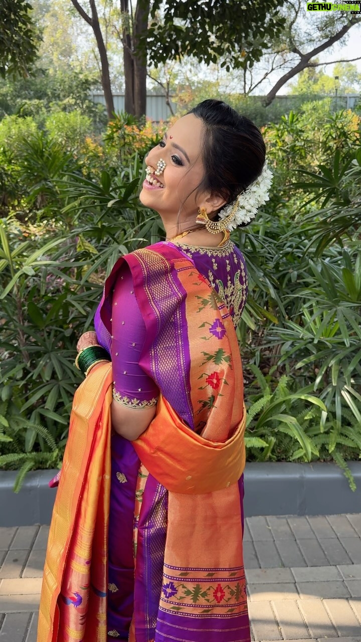 Swanandi Tikekar - 25.6K Likes - The gorgeous @swananditikekar for her Wedding ceremony in my signature glam! 🤍
.
.
Makeup - @khushbooghodke
Hair - @hairstyles_by_babita
Saree - @saudamini_handloom
Blouse - @nishfash_design_studio
Jewellery- @pngadgilandsons
Styling - @saudamini_handloom
Draping - @nilam_art1687
Ashish’s outfit - @saudamini_handloom
.
.
#luxebridalmakeup #signatureglam #KGbrides