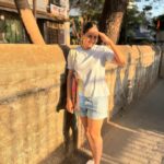 Swanandi Tikekar Instagram – Sundaying in the city!!! 🌞

#sunday #walks #anandi #swananditikekar