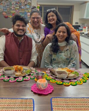 Swanandi Tikekar Instagram - The countdown begins!!! 
U guys were our first ata line lagliche!!! ❤️❤️❤️ thanks my loves! It all started with u guys by my side! 🤗🤗🤗 And thank you for giving us a hashtag @sukanyamoneofficial 😂😂😂. 

#anandi

#friendslikefamily #kelvan #bridetobe #groomtobe #mygang #yaay #swananditikekar #ashishkulkarni #anandi
