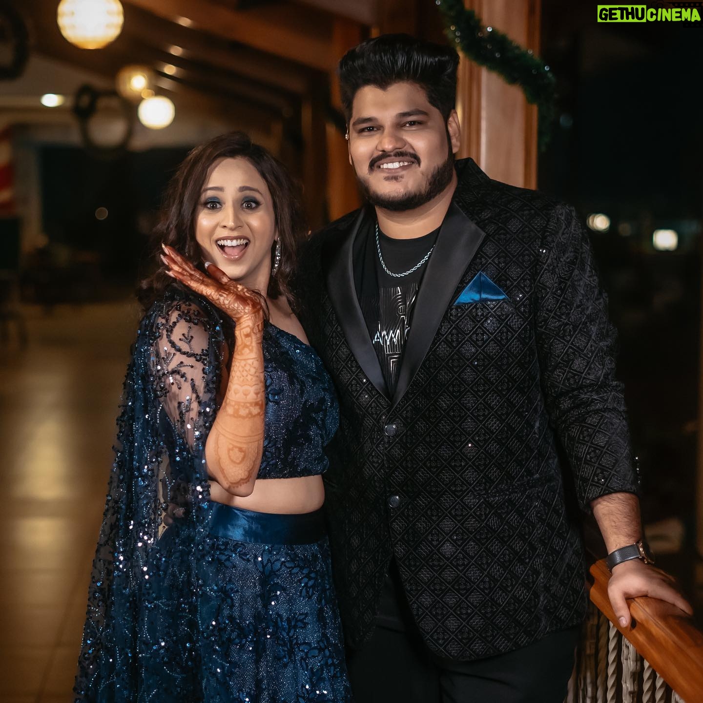 Swanandi Tikekar - 17.8K Likes - Grooves & Giggles..!❤️
#ANANDI Sangeet in Beautiful Outfits by @savaree_by_sonali ✨
Outfits : @savaree_by_sonali
Styling : @saudamini_g
MUAH : @nishant_tapkir_makeup @priyankahairartist
Pictures : @lensfixed_onkarabhyankar
Asthetics & Skincare : @thefacestudio.in
Socials and Exclusive PR : @wechitramedia @n.i.d.s_
.
#SwanandiTikekar #AshishKulkarni #SangeetNight #CocktailParty #ANANDI 💕