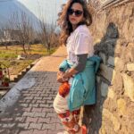 Swanandi Tikekar Instagram - Full of Love and Gratitude!! 🙏🏻🙏🏻❤️❤️ #love #himachal #gratitude #anandi #swananditikekar