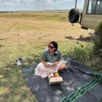 Swanandi Tikekar Instagram - Picnic! 🤍 📷 @ashishkulkarni.music ❤️ #peace #kenya #picnic #blessed #vacation
