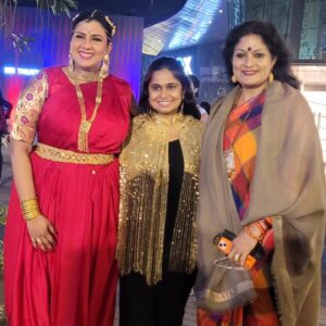 Swarnamalya Instagram - RAKTI premiered by @swarnamalyag @serendipityartsfestival was a brilliantly crafted performance that threw out tags and labels far outside the window. Teasing all the five senses, it was an experiential immersion. So happy that the house full audience shared the artist's pulse.

@rsriganesh @radhikaganesh @serendipityartsfoundation #dancersgram #dancers #dancersoninstagram #dancersofindia