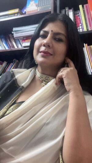 Swarnamalya Instagram - Some weeks turn out to be saree laden! It’s fun and full of fotos