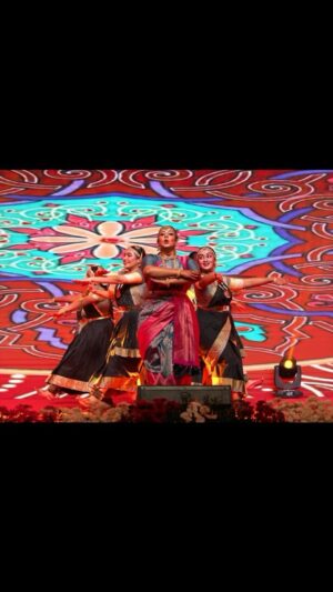 Swarnamalya Instagram - TAMIZHE- A Sadir performance of Tamil a testament to Dravidian Cultures is Ranga Mandira Sadir Melam’s latest production. Tamizhe  which premiered @texturesoftraditions  in Sep 2023 
 
The Ancient language of Tamil writes its own autobiography. Through centuries of intense reflection, in Tamil we see movement, aliveness and the self. Tamil is a thinking language, it is a singing language, a dancing language and indeed a poetic and literary language. Indo- European languages like classical Sanskrit have assimilated much of their syntactical patterns from Dravidian. Poets like Illango and grammarians like Valluvan bring to us Tamil as our ancient sensibility and culture. Dr Kalignar’s ruminations see Tamil as “knowing how to love”. Tamil is implicit, we can live in Tamil. And you don’t need to know Tamil to hear it.  We presented Tamizhe @worlddiasporaday Ayalagath Tamizhar Dinam organised by the @tamilnadugovernment on Jan 12th. Here is a snippet of how it goes from reel to real!
