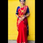 Swathi Sharma Instagram - No one can ever say no to the magic of a saree. Saree @elampillai_silk_sarees_a_to_z Jewels @gold_copy1486 . . #saree #sareelove #sareelovers #eligent #beautifulme #selflove #marriaglook #onscreen #bommi #zeetamil #zee5 #kannadathi