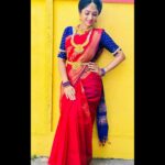 Swathi Sharma Instagram - No one can ever say no to the magic of a saree. Saree @elampillai_silk_sarees_a_to_z Jewels @gold_copy1486 . . #saree #sareelove #sareelovers #eligent #beautifulme #selflove #marriaglook #onscreen #bommi #zeetamil #zee5 #kannadathi
