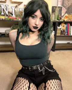 Sweet Anita Instagram - 18 DAYS OF GOTHMAS [DAY 13]