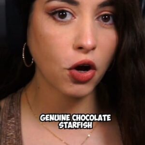 Sweet Anita Instagram - I can't scroll that app while eating