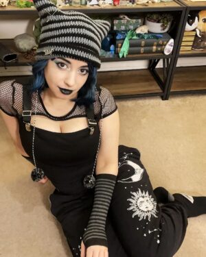 Sweet Anita Instagram - 18 DAYS OF GOTHMAS [DAY 12]