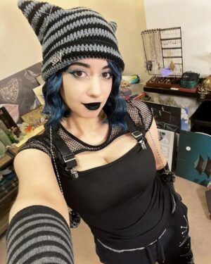 Sweet Anita Instagram - 18 DAYS OF GOTHMAS [DAY 12]