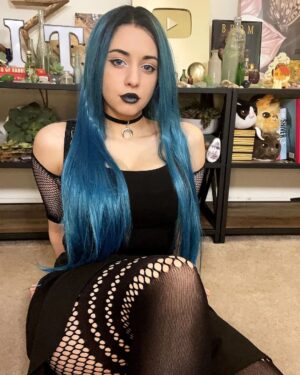 Sweet Anita Instagram - 18 DAYS OF GOTHMAS [DAY 9]