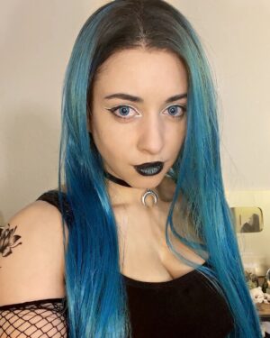 Sweet Anita Instagram - 18 DAYS OF GOTHMAS [DAY 9]