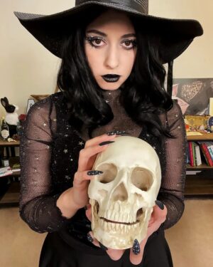 Sweet Anita Instagram - 18 DAYS OF GOTHMAS [DAY 15]