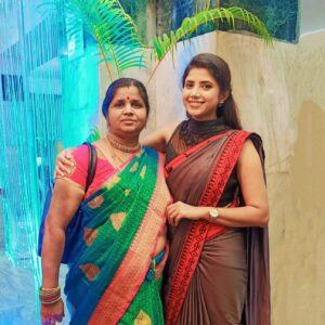 Swetha Khelge Instagram - Happy Mother’s Day Maa.❤️
Thanks for everything that you do for us❤️😇

#swethakhelge #mothersday #firstlove #foreverindebted #grateful