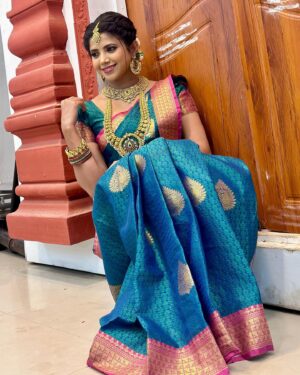 Swetha Khelge Instagram - Iniya Tamil Puttandu Nalvazhtakkal.❤️
Happy Tamil New Year everyone ❤️

Jewellery @jewelleryforrent_lotusbridal 

#swethakhelge #kannethireythonrinal #shakti #tamilnewyear #bridalwear #gratitude