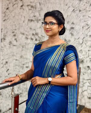 Swetha Khelge Instagram - Switching between characters💫🌟

Pc @tejasgowda_v 

#swethakhelge #kannethireythonrinal #kalaignar #beingshakti