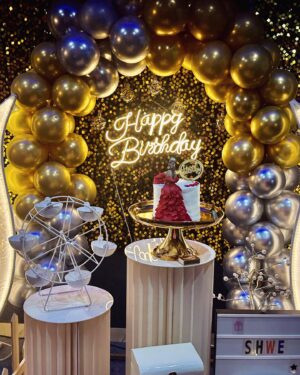 Swetha Khelge Instagram - Birthday dump!🥰💃🏼 
 
#swethakhelge #birthday #photodump #friends #fun #love #gratitude