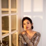 Swetha Venugopal Instagram - Found in religious relics, crowns of monarchs, and sacred spaces, representing purity and divine connection or found in the fleeting moments of a sunset, "gold" always remains timeless Shot by @fifthanglestudios Stylist @keziah_costume_stylist Mua @mithu4.3shade