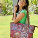Swetha Venugopal Instagram – #Giveawayalert

We heard all your wishes and made a resolution to give you the best. Ring in the new year with us as I host a super special giveaway in collaboration with @zoukonline.
Zouk’s authentically handcrafted, 100% vegan products are the ideal fit for you. They take the style and comfort quotient up a notch by putting equal effort and dedication into each product. This season, win @zoukonline’s  product name, as we are here to make your new year happier than ever.
Contest details are mentioned below:
1. Follow @zoukonline and @swetha__venugopal 
2. Repost this photo on your story and tag both @zoukonline and @swetha__venugopal 
3. Tag three friends and make sure they follow us
4. Follow steps 1,2,3 will make sure that you’re considered for the giveaway

The giveaway ends on the 25th of April 2023🎯

Winners will be announced on 26th of April 2023
Number of winners- 2

Use my coupon code IGSWET12 to avail 12% discount on your next Zouk purchase.
#Zouk #ZoukOnline #Handcrafted #ProudlyIndian #crueltyfree