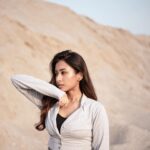 Swetha Venugopal Instagram - 𝔄𝔯𝔦𝔡 𝔤𝔬𝔩𝔡 🏜️ @vijayfredrick_secrets